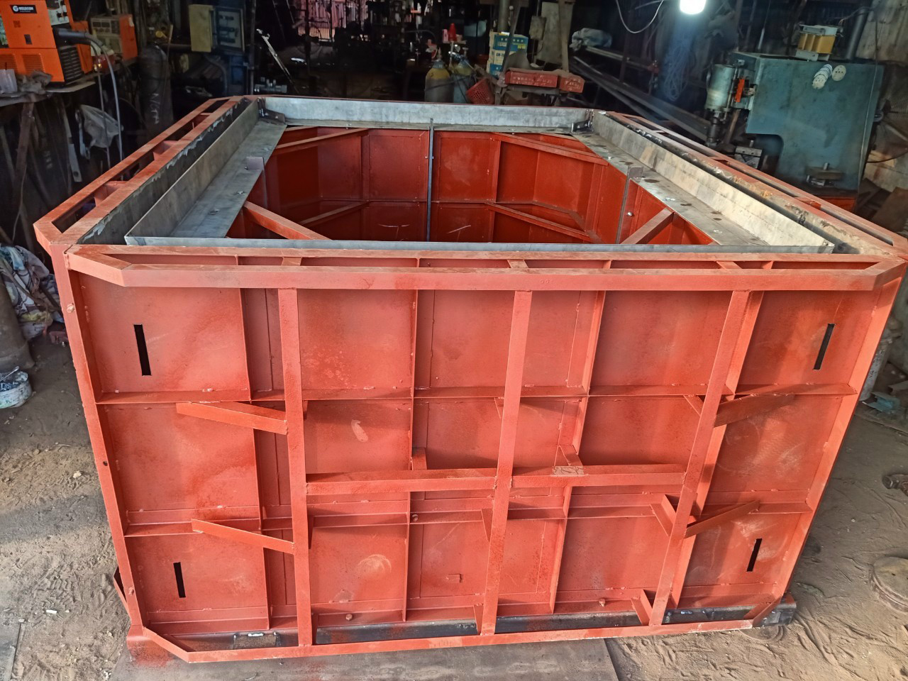 Khuôn đúc cống hộp